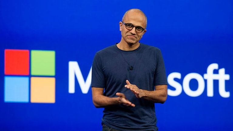 Satya announcing Altman and Brockman into Microsoft